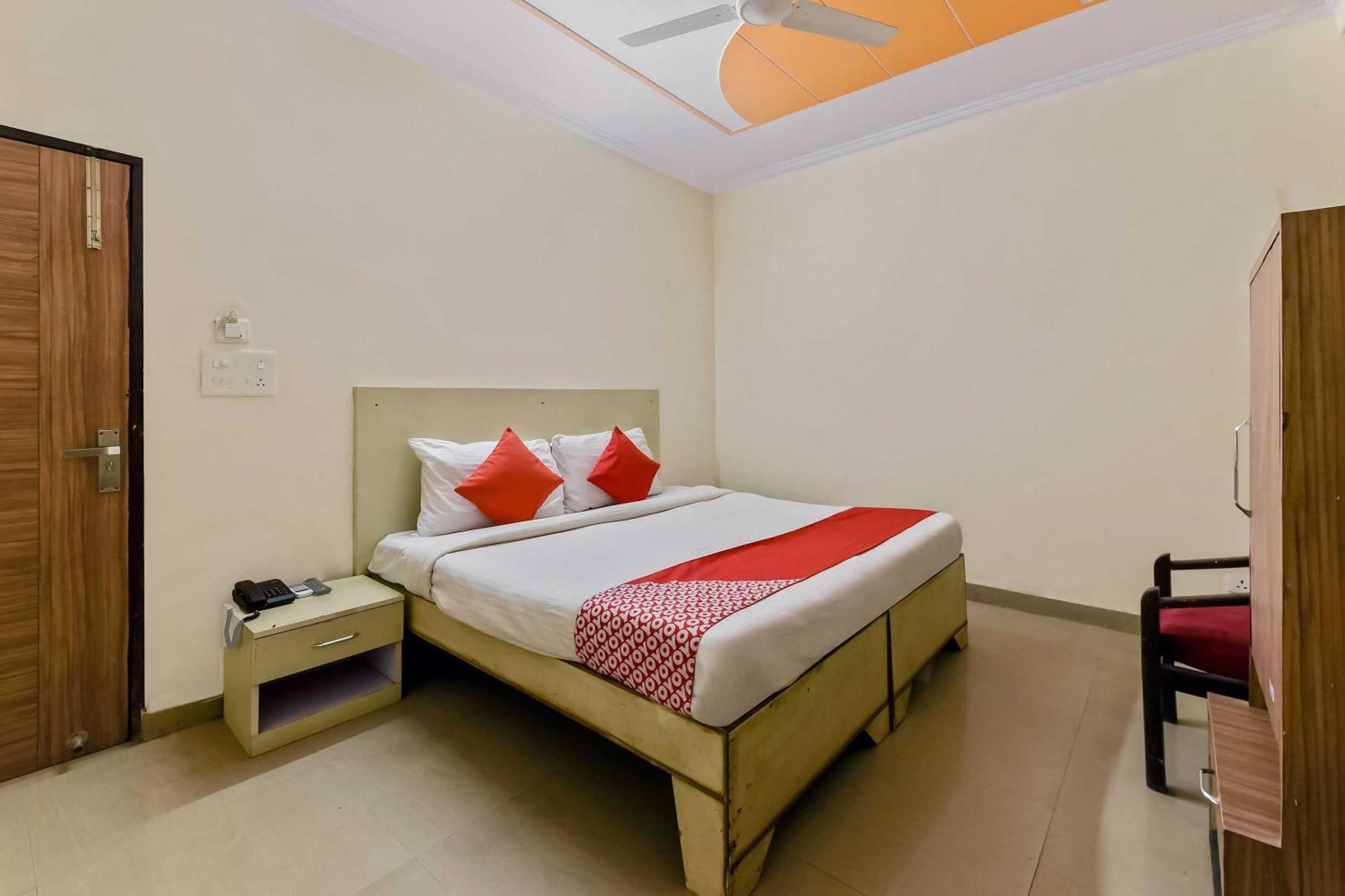 Blossom Suites Bangalore Exterior photo